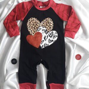NWOT Heart Graphic Stipe Romper - 3/6M